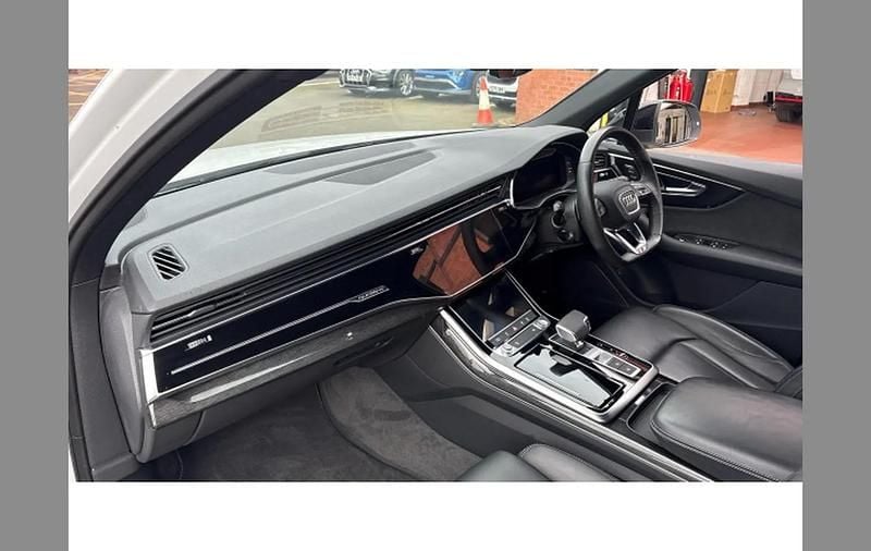 Used Audi Q7 Black Edition 286 HP (210 kW) 2020 White SUV