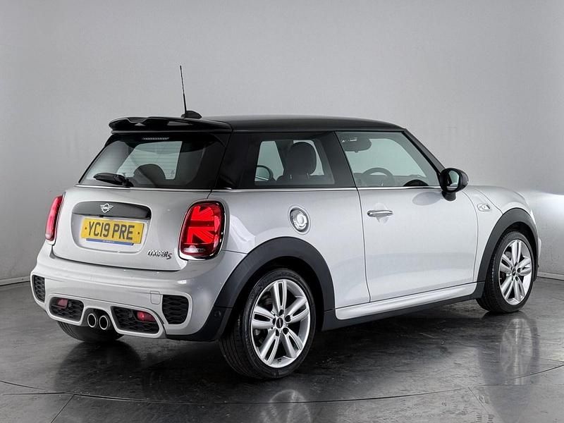 Used Mini Cooper S Hatch 192 HP (141 kW) 2019 Silver Hatchback