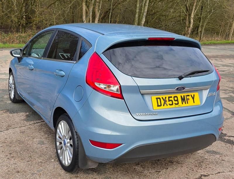 Used Ford Fiesta Titanium 2009 Blue Hatchback
