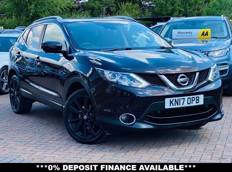 Black Used 2017 Nissan Qashqai S SUV | £7,550 (Good price) - Image 1/4