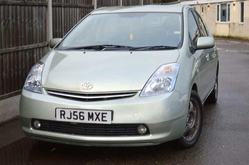 Used Toyota Prius 2006 Green Hatchback