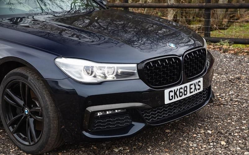 Used BMW 740L M Sport 320 HP (235 kW) 2018 Black Sedan