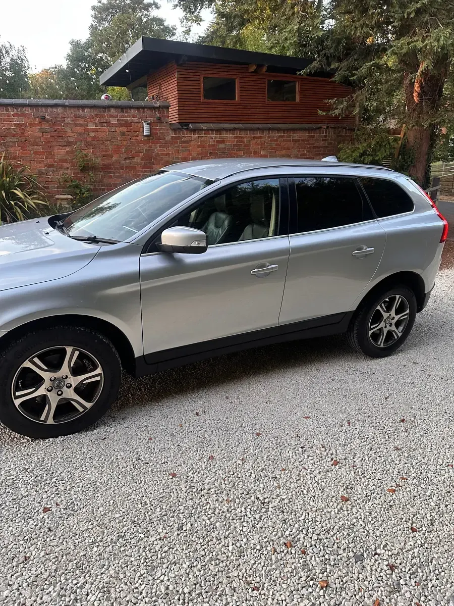 Used Volvo XC60 SE Lux 163 HP (119 kW) 2012 Silver SUV