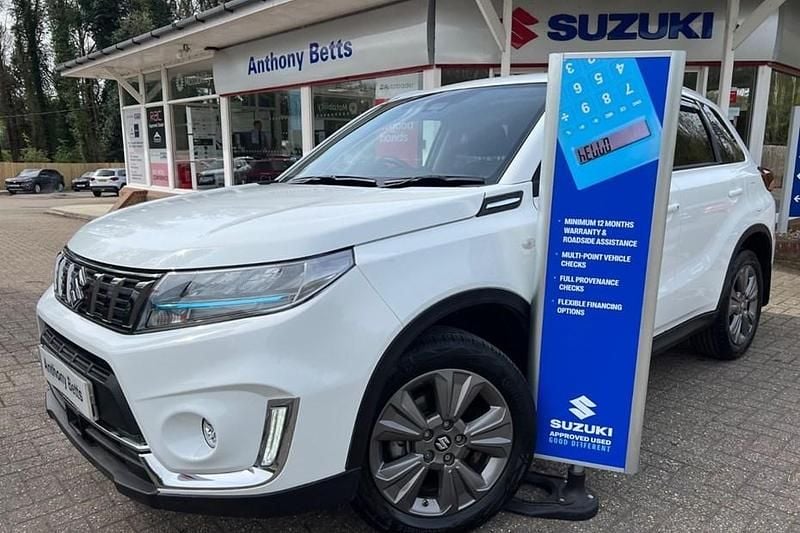 Used Suzuki Vitara SZ-T 116 HP (85 kW) 2023 White SUV