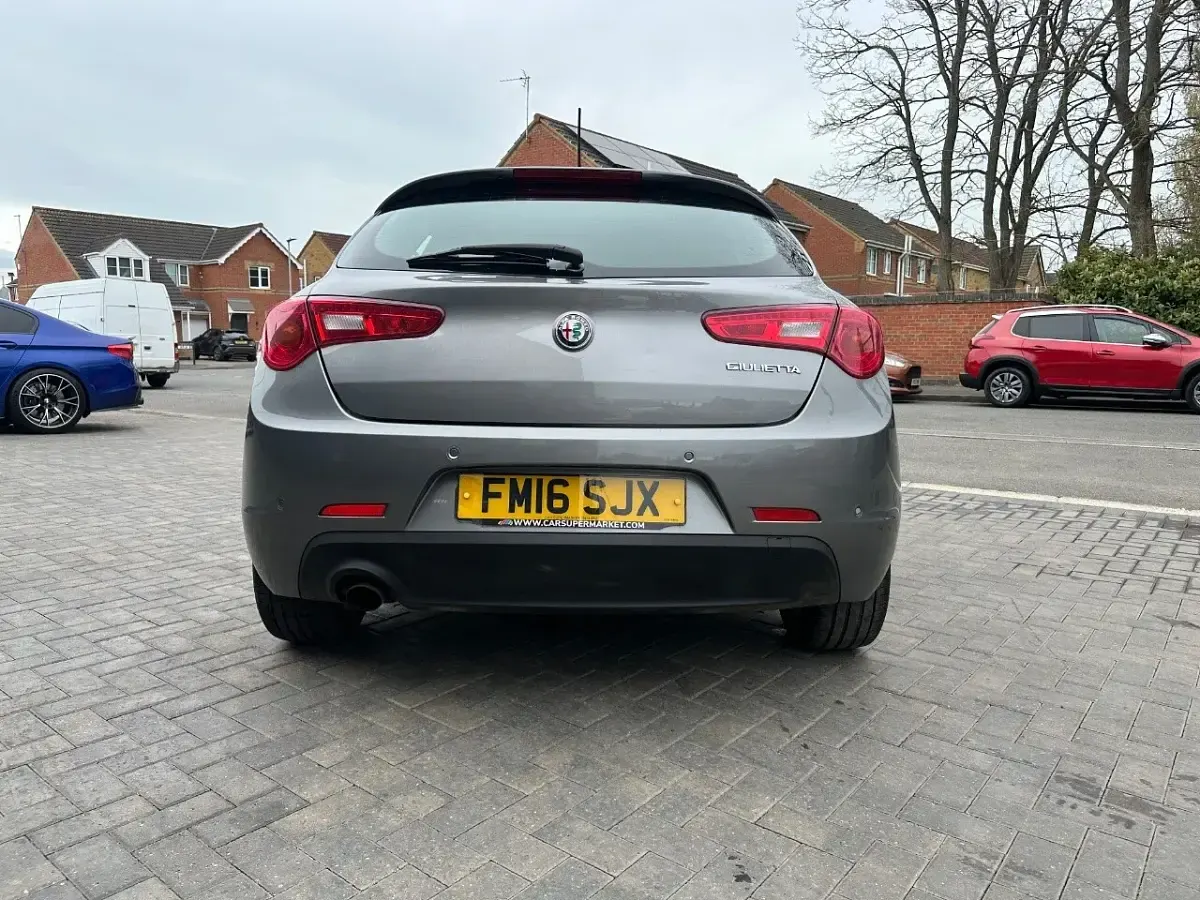 Used Alfa Romeo Giulietta Super 150 HP (110 kW) 2016 Grey Hatchback