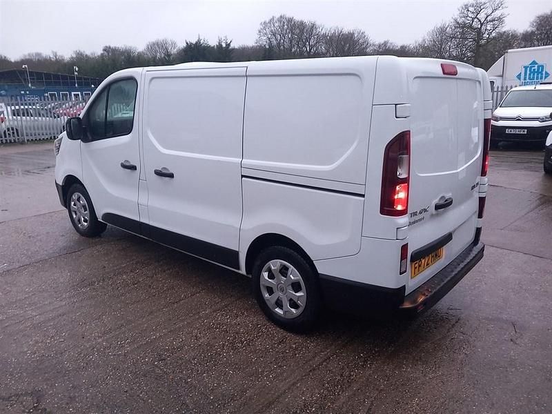Used Renault Trafic Business 2022 White MPV