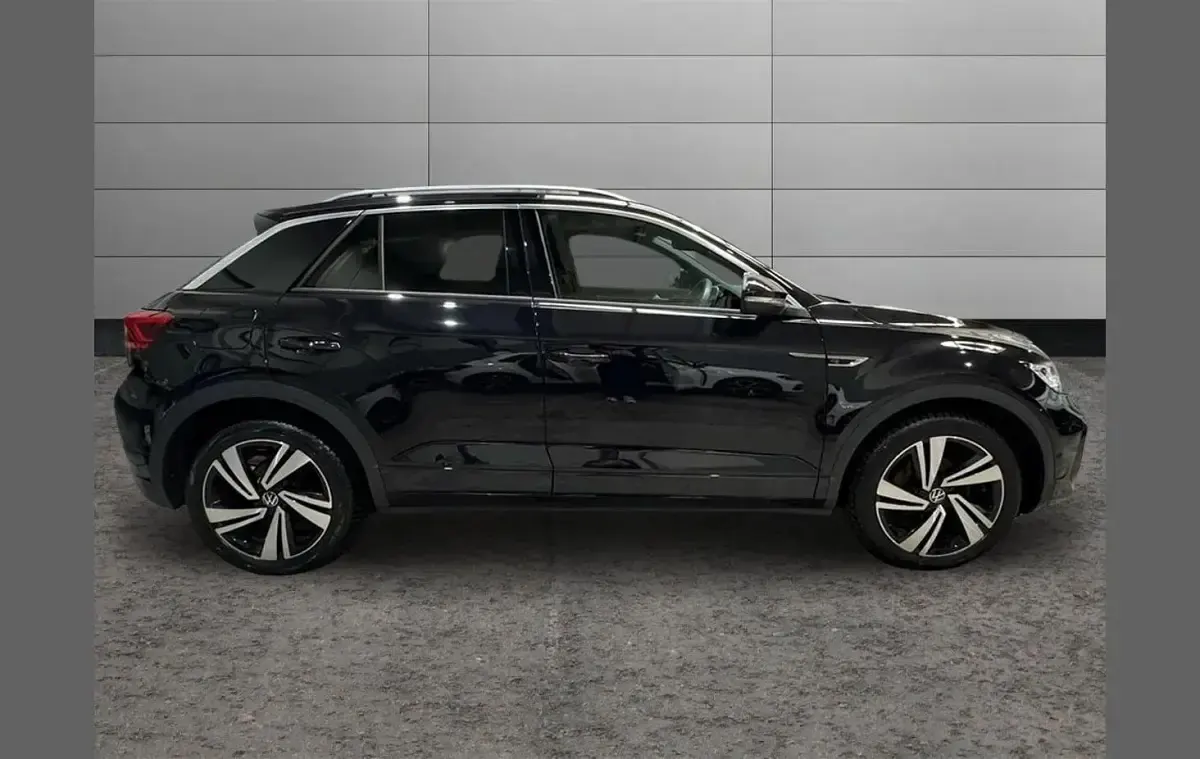 Used VW T-Roc R-line 150 HP (110 kW) 2023 Black SUV