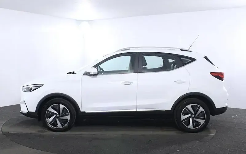Used MG ZS Trophy 130 kW (177 HP) 2022 White SUV