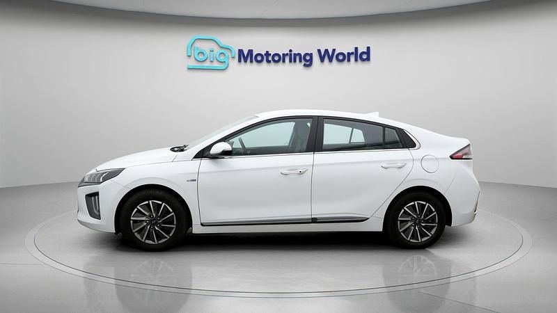 Used Hyundai Ioniq Premium 100 kW (136 HP) 2021 White Hatchback