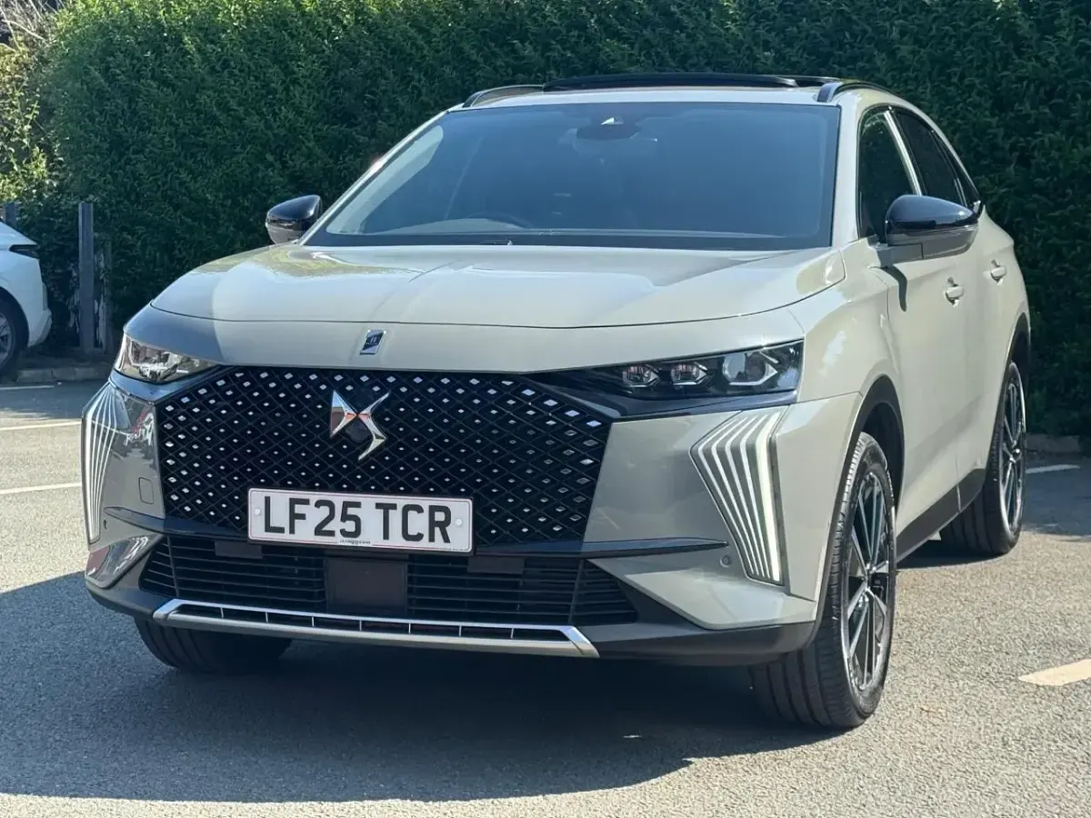 Used DS Automobiles DS7 Crossback 129 HP (94 kW) 2025 Grey SUV