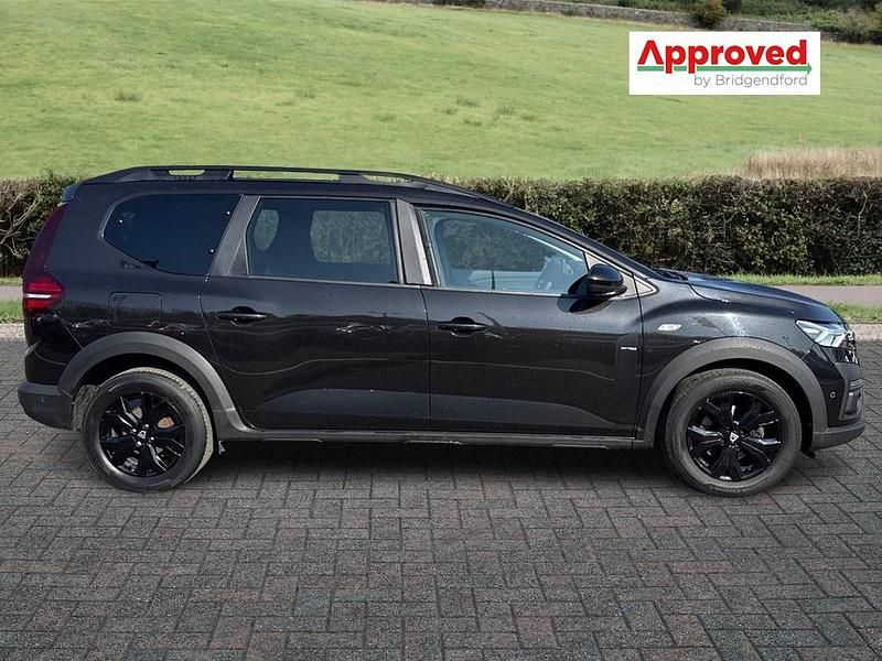 Used Dacia Jogger Extreme 109 HP (80 kW) 2022 Black MPV