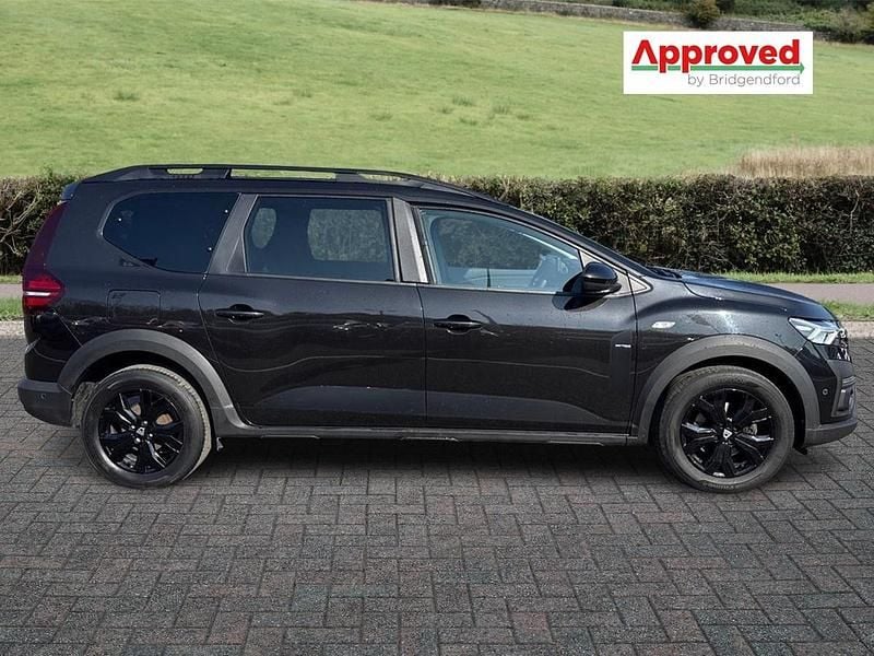 Used Dacia Jogger Extreme 110 HP (80 kW) 2022 Black MPV