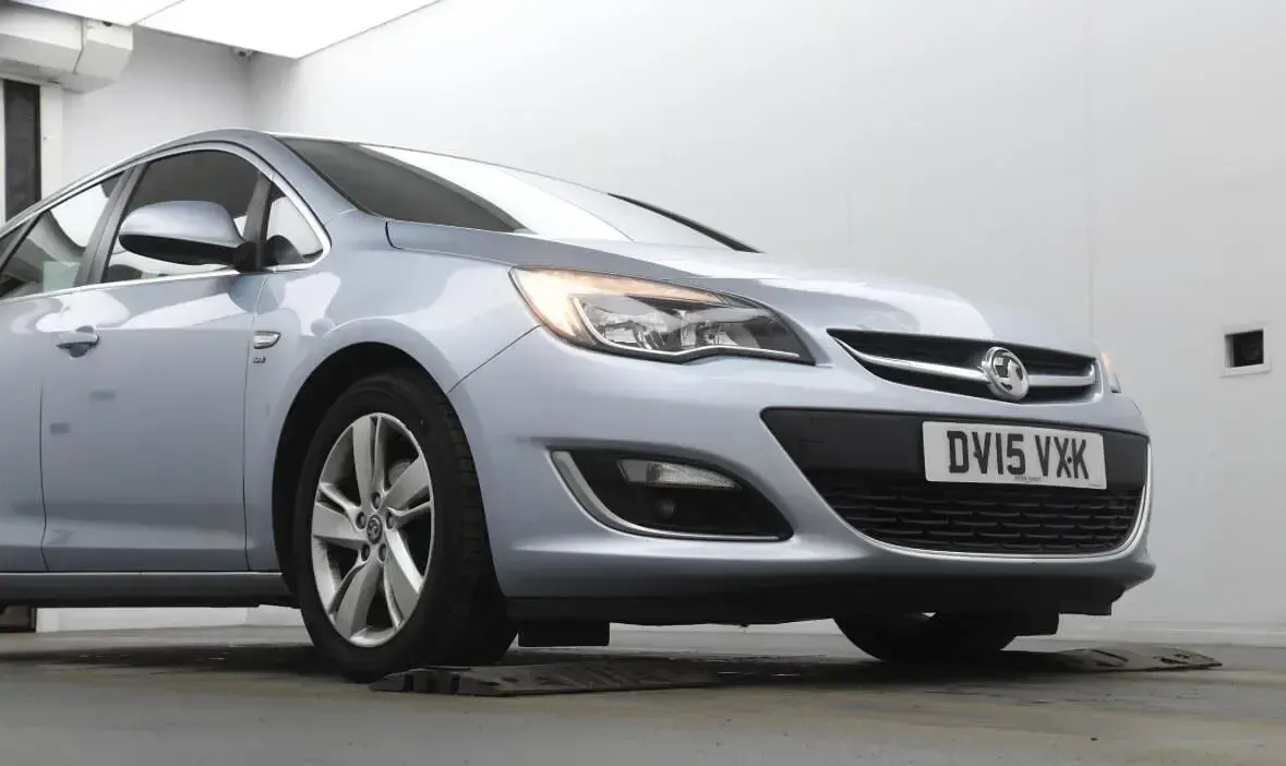 Used Vauxhall Astra SRi 2015 Silver Hatchback