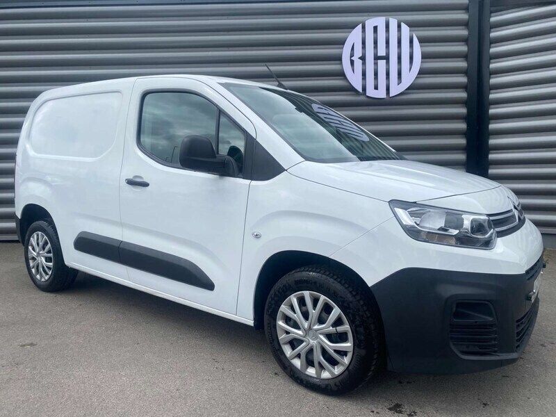 White Used 2021 Citroën Berlingo MPV | £7,200 (Super price) - Image 1/4