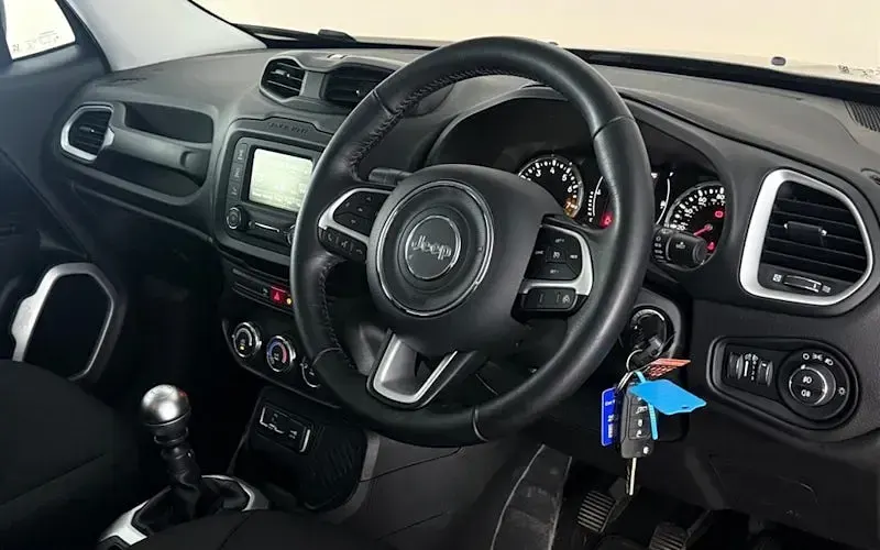 Used Jeep Renegade Longitude 140 HP (102 kW) 2017 Black SUV