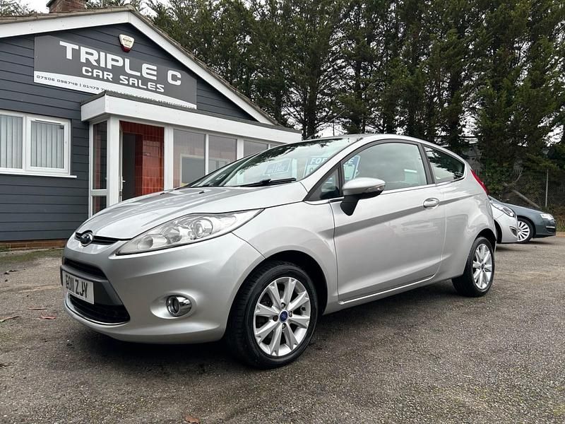 Used Ford Fiesta Zetec 2011 Silver Hatchback