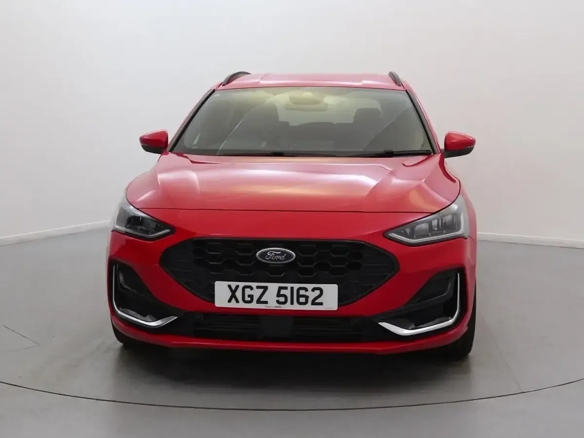 Usado Ford Focus ST-Line 125 HP (91 kW) 2022 Vermelho Carrinha