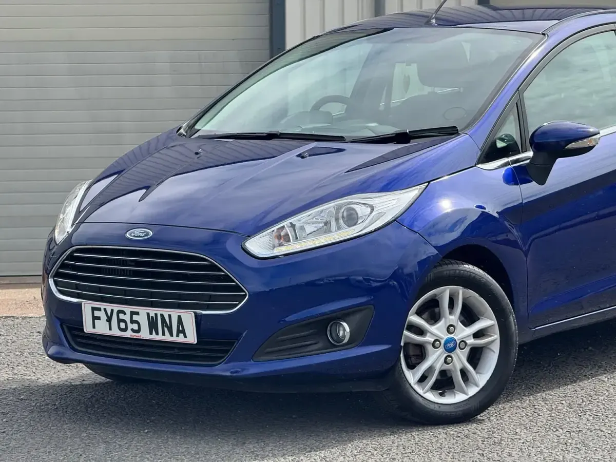 Used Ford Fiesta Zetec 2015 Blue Hatchback
