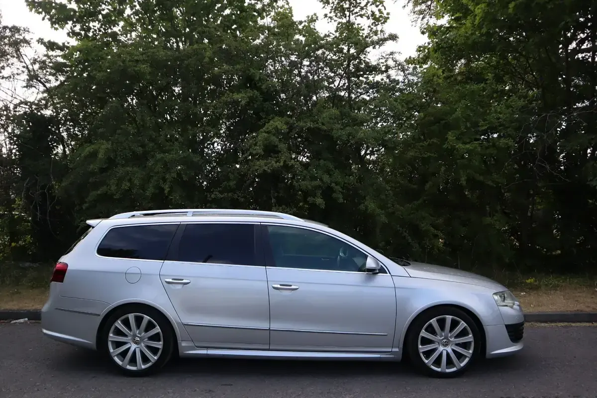Used VW Passat R 300 HP (220 kW) 2010 Silver Estate
