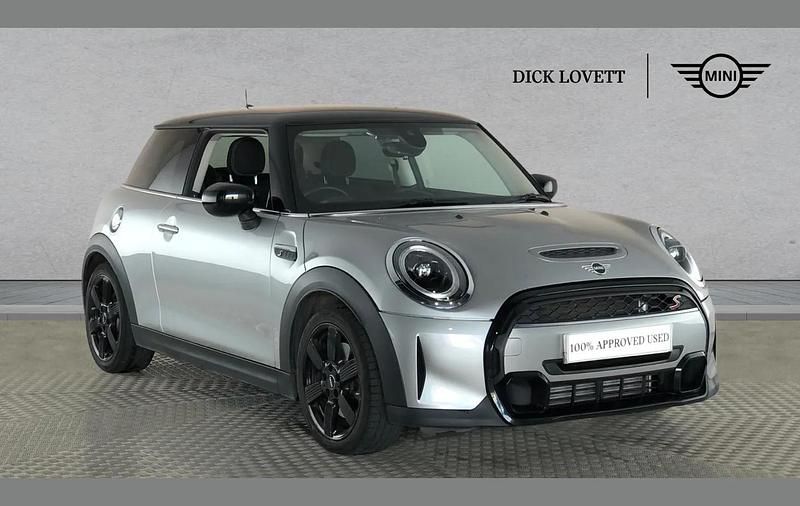 Used Mini Cooper S Classic 188 HP (138 kW) 2023 Silver Hatchback