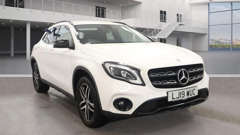 White Used 2019 Mercedes GLA180 Urban SUV | £12,499 (Fair price) - Image 1/4