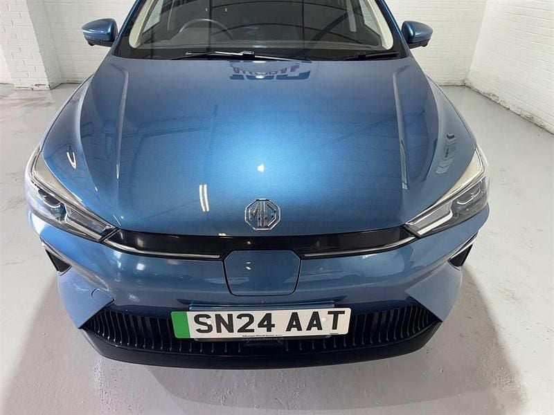 Second-hand MG MG5 EV Trophy 61 kW (83 CP) 2024 Albastru Break