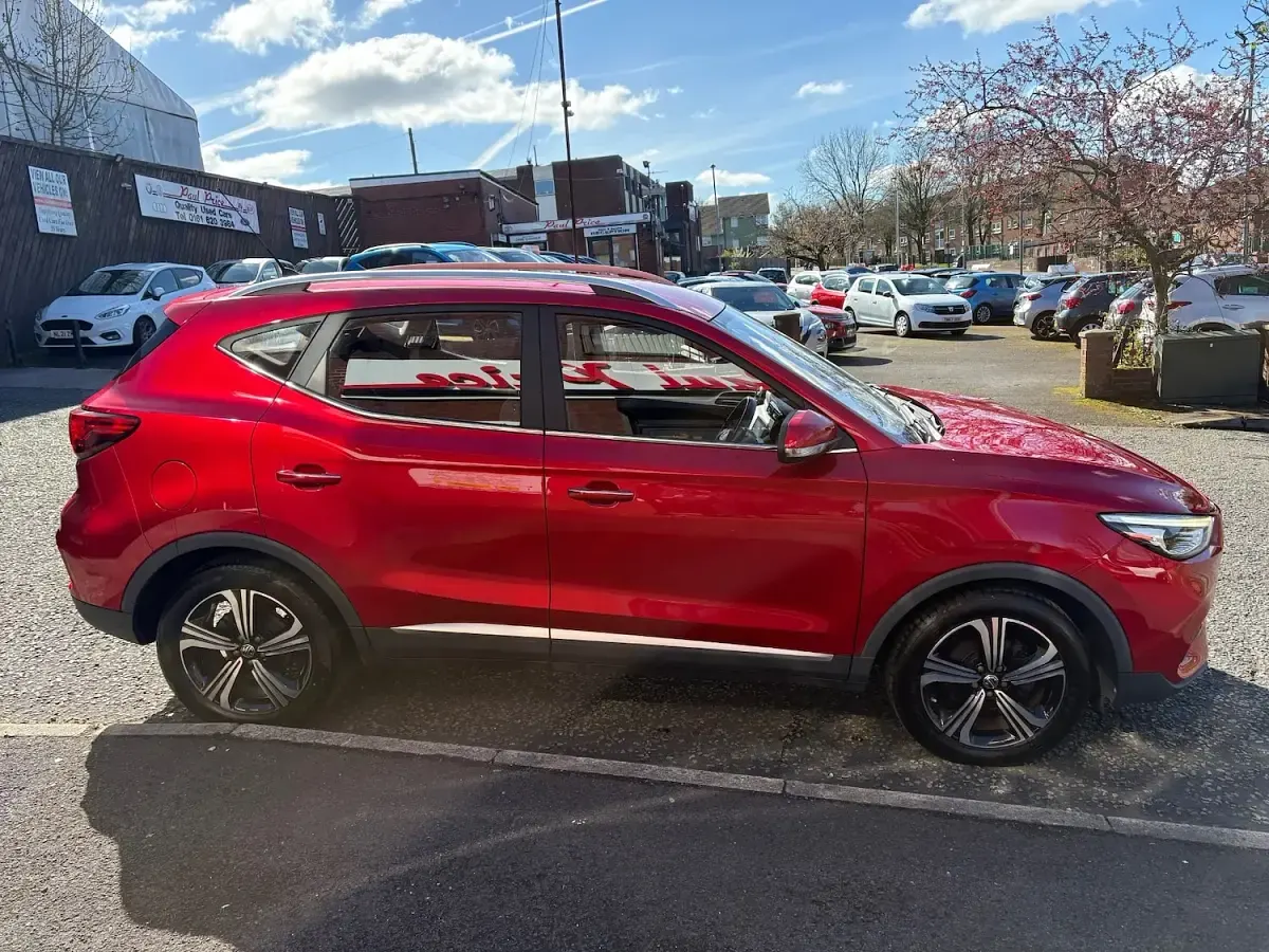 Used MG ZS Excite 106 HP (77 kW) 2021 Red SUV