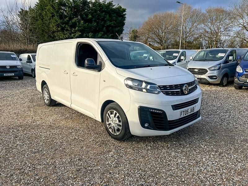 Used Vauxhall Vivaro Sportive 100 HP (73 kW) 2022 White MPV
