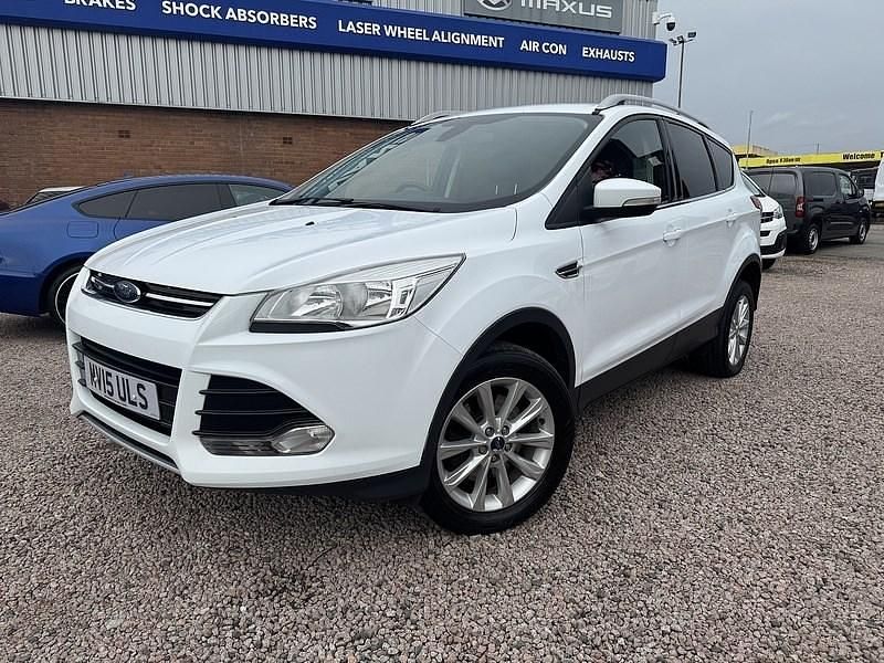 White Used 2015 Ford Kuga Titanium SUV | £6,091 (Good price) - Image 1/4