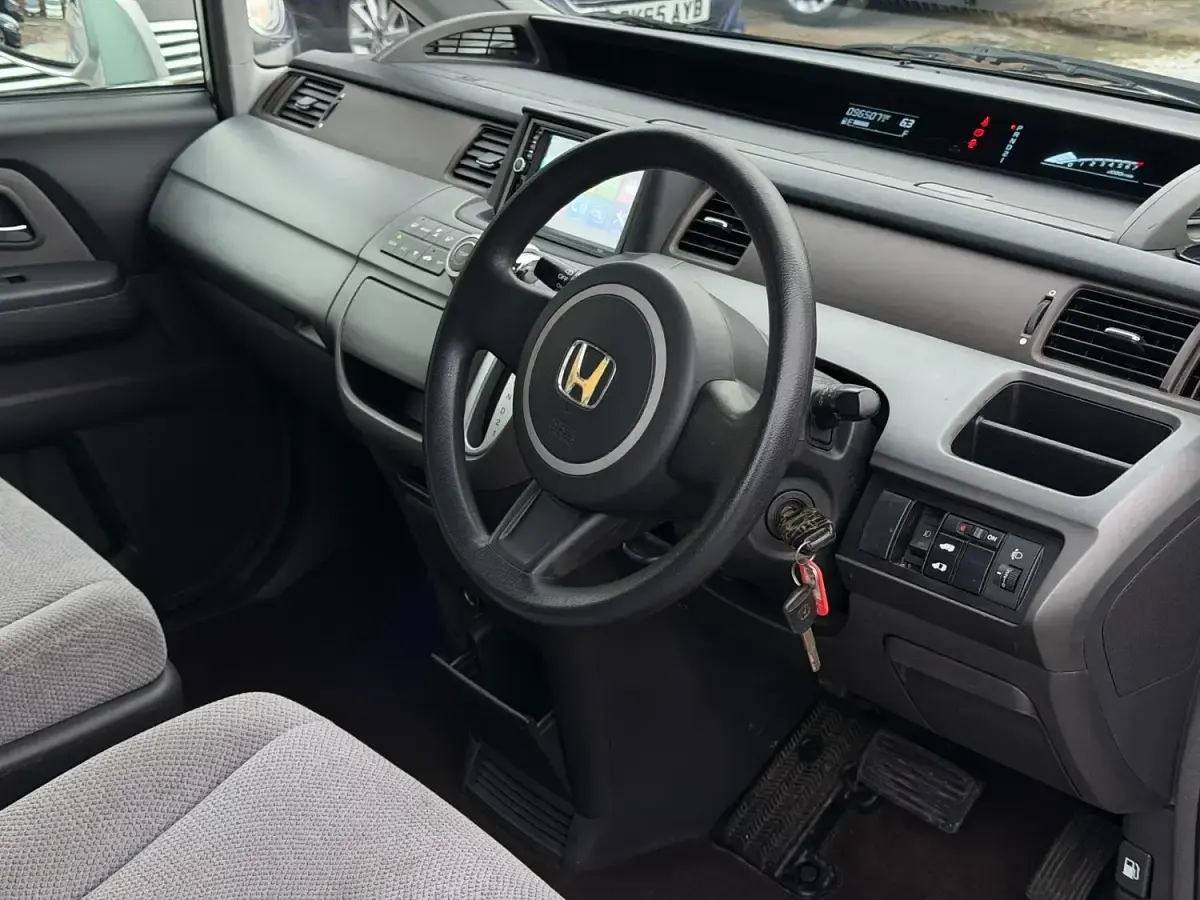 Used Honda Stepwgn 2007 Silver MPV