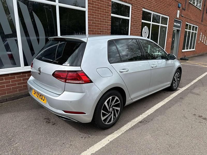 Used VW Golf VII Match 150 HP (110 kW) 2019 Silver Hatchback