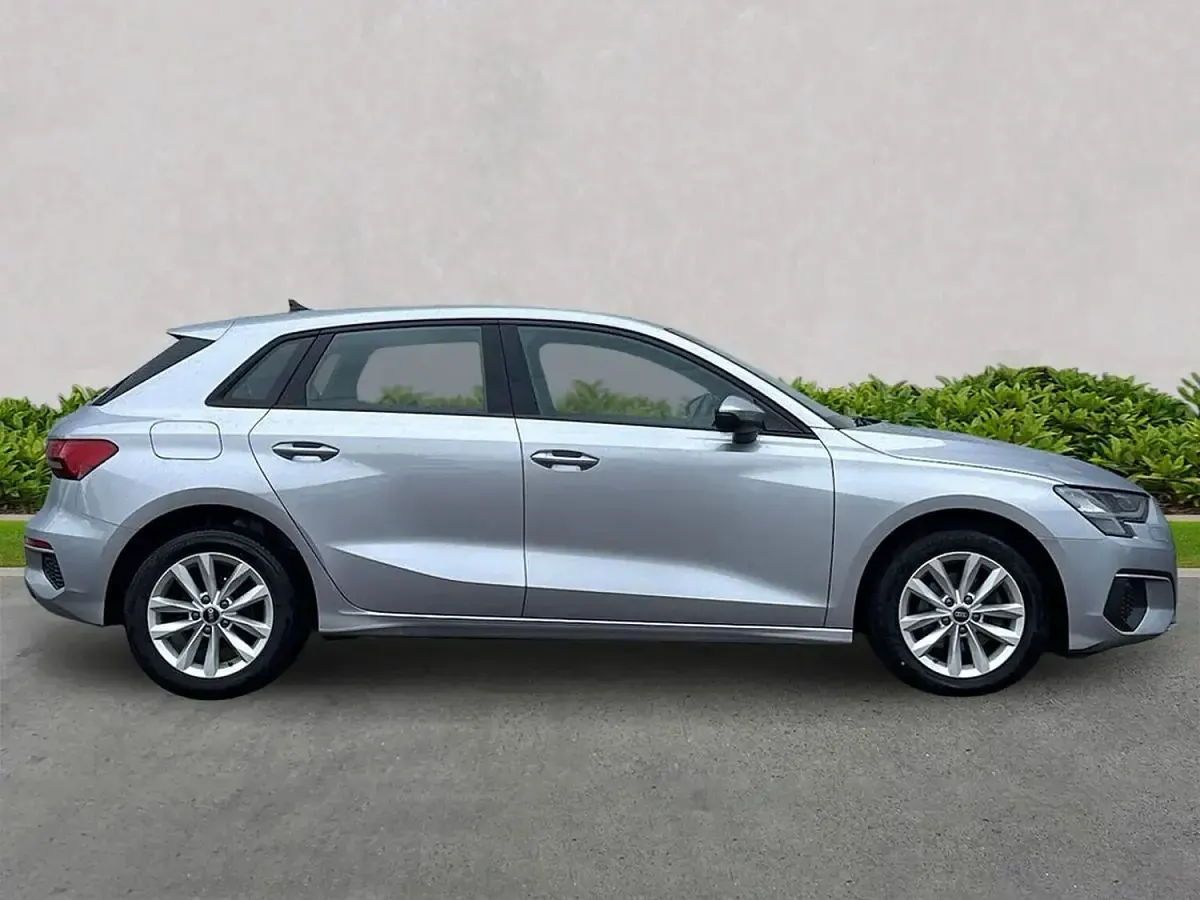 Used Audi A3 Advanced 116 HP (85 kW) 2022 Silver Sedan