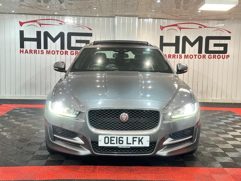 Begagnad Jaguar XE R-Sport 2016 Grå Sedan