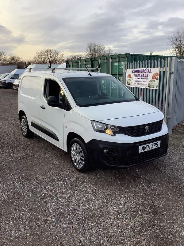 Used Peugeot Partner 2022 White MPV