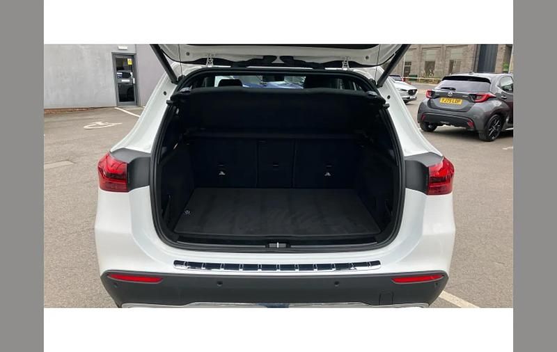 Used Mercedes GLA180 Sport Edition 134 HP (98 kW) 2025 White SUV