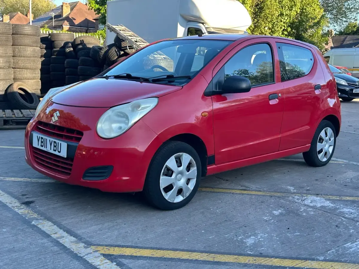 Used Suzuki Alto 68 HP (50 kW) 2011 Red Hatchback