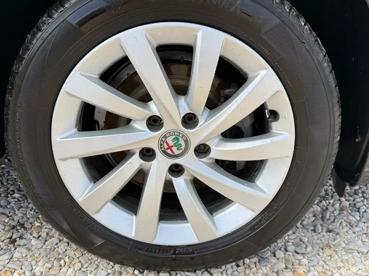 Used Alfa Romeo Giulietta 2017 Black Hatchback
