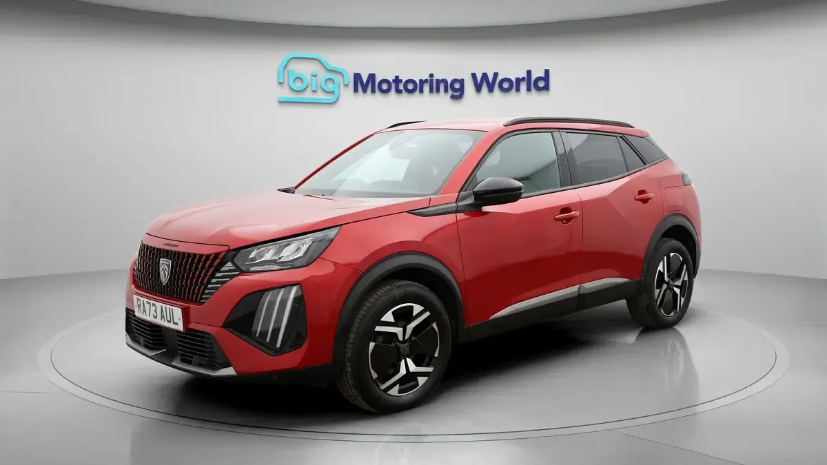 Gebraucht Peugeot 2008 Allure 129 PS (94 kW) 2023 Rot SUV