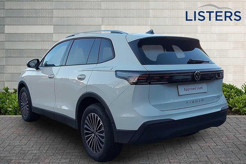 New VW Tiguan Match 2025 White SUV