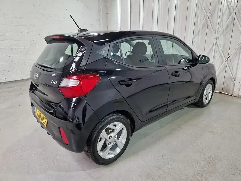 Begagnad Hyundai i10 SE 84 HK (61 kW) 2020 Svart Halvkombi