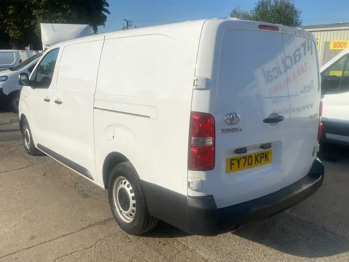 Used Toyota Proace Active 120 HP (88 kW) 2020 White MPV