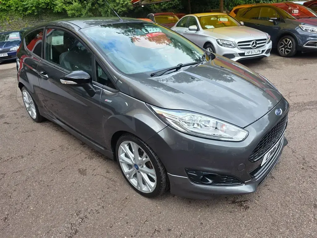 Used Ford Fiesta Zetec 125 HP (91 kW) 2016 Grey Hatchback
