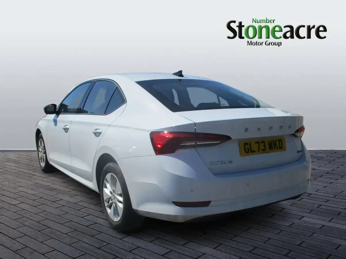 Used Skoda Octavia SE Technology 110 HP (80 kW) 2024 White Hatchback