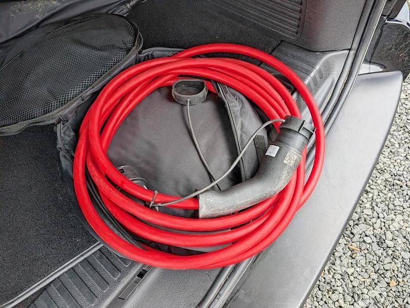 Used Peugeot e-Traveller Business-Line 100 kW (136 HP) 2023 Black MPV