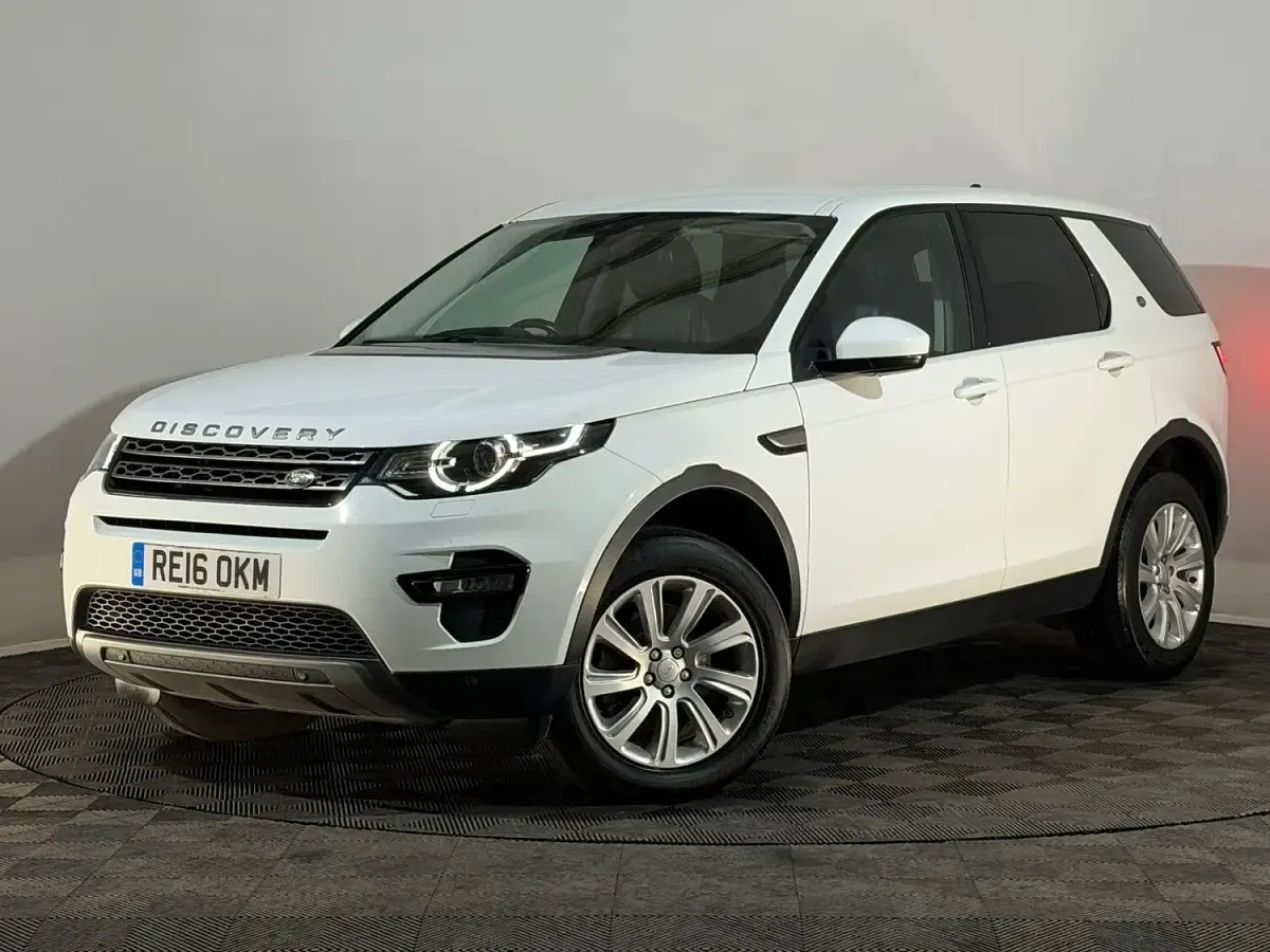 Used Land Rover Discovery Sport SE 180 HP (132 kW) 2016 White SUV