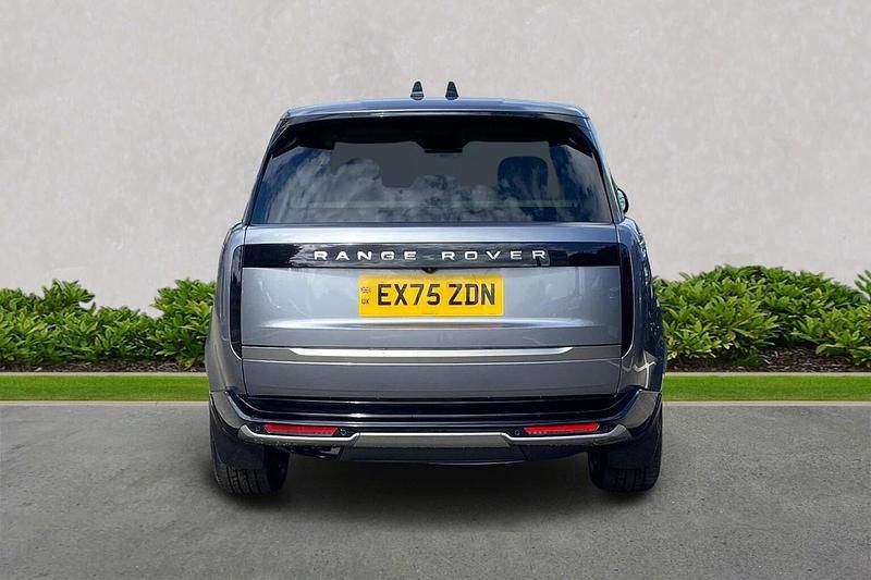 Used Land Rover Range Rover HSE 350 HP (257 kW) 2025 Grey SUV
