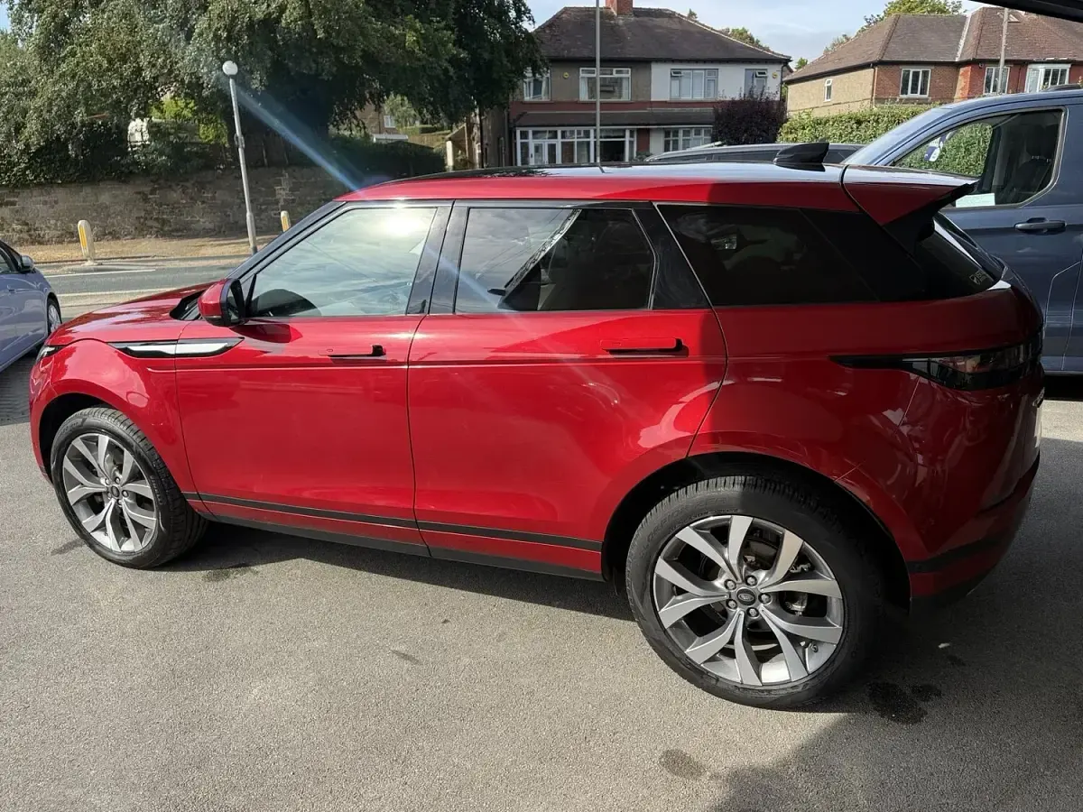 Used Land Rover Range Rover evoque HSE 180 HP (132 kW) 2020 Red SUV