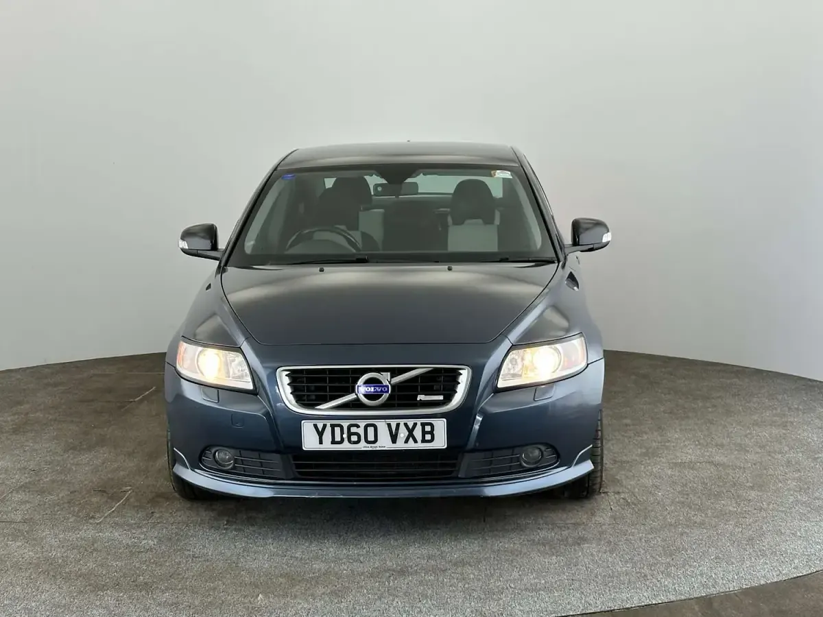 Used Volvo S40 R-Design 2010 Blue Sedan