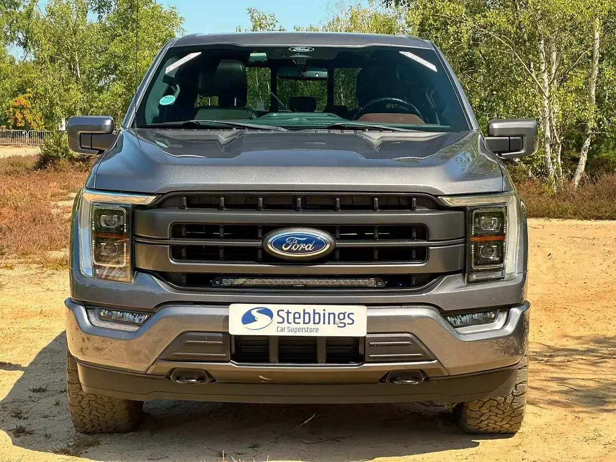 Used Ford F-150 Lariat 430 HP (316 kW) 2021 Grey Pickup