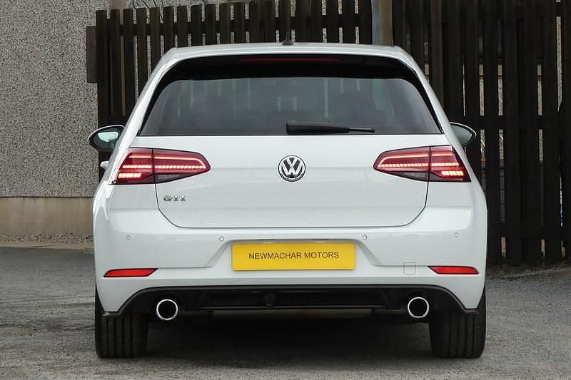 Used VW Golf VII GTI 230 HP (169 kW) 2017 White Hatchback